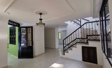 SE VENDE CASA DE DOS PISOS EN LA URBANIZACIÓN PRIMAVERA DE BUGANVILES, ORIENTE DE NEIVA