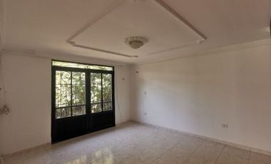 SE VENDE CASA DE DOS PISOS EN LA URBANIZACIÓN PRIMAVERA DE BUGANVILES, ORIENTE DE NEIVA