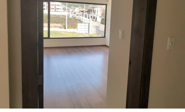CASA EN CONJUNTO HUACHI CHICO AMBATO