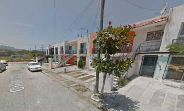Sk16- Casa En Remate Bancario En C. Cto Playa De Oro, Los Tamarindos, Puerto Vallarta, Jalisco - Oportunidad De Inversion