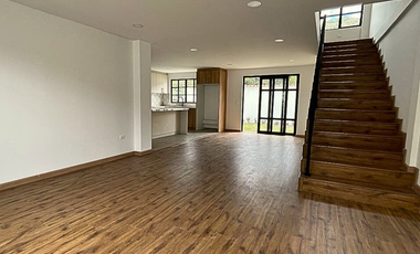 VENTA AMPLIA CASA UBICADA EN PIRINCAY – VÍA PAUTE