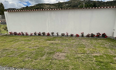 VENTA AMPLIA CASA UBICADA EN PIRINCAY – VÍA PAUTE