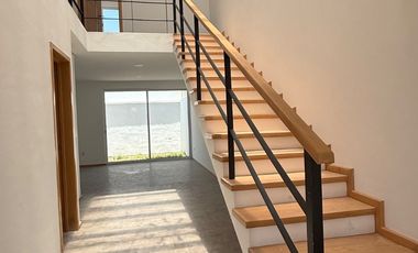 CASA EN VENTA EN LA CARCAÑA MOMOXPAN ATRAS DE CENTRO COMERCIAL LA EXPLANADA