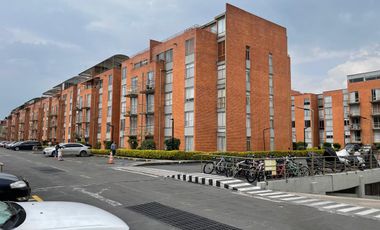 SE VENDE CASA EN PORTAL DE LA AUTOPISTA