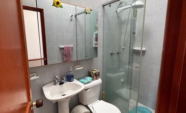 SE VENDE CASA EN PORTAL DE LA AUTOPISTA