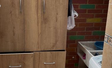 SE VENDE CASA EN PORTAL DE LA AUTOPISTA