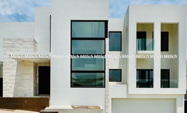 CASA EN VENTA ZONA CANTERAS $22,500,000.