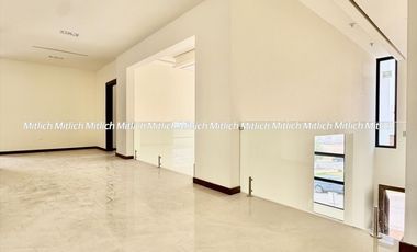 CASA EN VENTA ZONA CANTERAS $22,500,000.