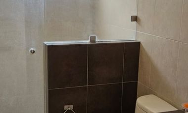 VENTA CASA CON DOBLE ALTURA EN LA SALA , SOTANO MAS 3 REC MAS ESTUDIO Y SALA DE TV
