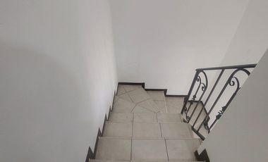 CASA AMUEBLADA EN RENTA FRACCIONAMIENTO SANTA CECILIA SANTA CATARINA