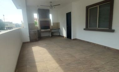 CASA AMUEBLADA EN RENTA FRACCIONAMIENTO SANTA CECILIA SANTA CATARINA
