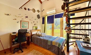 SANTA MARÍA - VENDE | ARRIENDA CASA 5D 5B PISCINA - COND. LOS ACACIOS