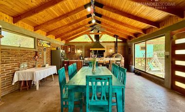 SANTA MARÍA - VENDE | ARRIENDA CASA 5D 5B PISCINA - COND. LOS ACACIOS