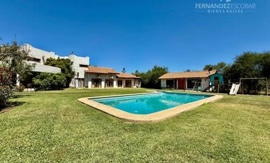 SANTA MARÍA - VENDE | ARRIENDA CASA 5D 5B PISCINA - COND. LOS ACACIOS