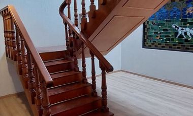 MAGNÍFICA CASA EN LINDAVISTA 4 recámaras y 2 estudios, 5 CAJONES ESTACIONAMIENTO,JARDÍN CUTO. SERVICIO