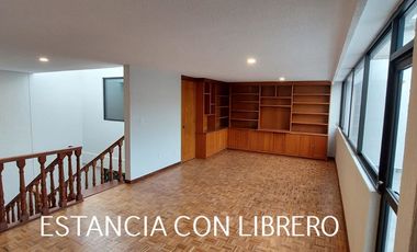 MAGNÍFICA CASA EN LINDAVISTA 4 recámaras y 2 estudios, 5 CAJONES ESTACIONAMIENTO,JARDÍN CUTO. SERVICIO