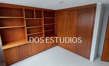 MAGNÍFICA CASA EN LINDAVISTA 4 recámaras y 2 estudios, 5 CAJONES ESTACIONAMIENTO,JARDÍN CUTO. SERVICIO