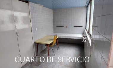 MAGNÍFICA CASA EN LINDAVISTA 4 recámaras y 2 estudios, 5 CAJONES ESTACIONAMIENTO,JARDÍN CUTO. SERVICIO