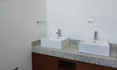 Renta Residencia🏠en Privada Soluna, al norte de Mérida, Yucatán, 3 Recámaras🛏️, piscina, etc.