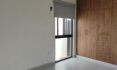 Renta Residencia🏠en Privada Soluna, al norte de Mérida, Yucatán, 3 Recámaras🛏️, piscina, etc.