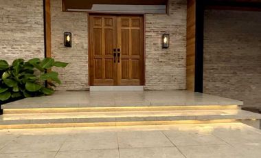 FOR SALE: AYALA ALABANG VILLAGE HOUSE AND LOT