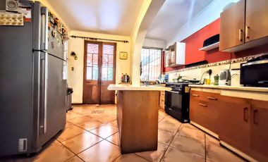 Gran Casa Sólida 4d/3b, 767 M2 Terreno, Metro Lo Vial