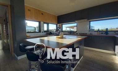 Arriendo casa semi amoblada con gastos incluidos, en Club de Campo Residencial