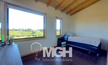 Arriendo casa semi amoblada con gastos incluidos, en Club de Campo Residencial
