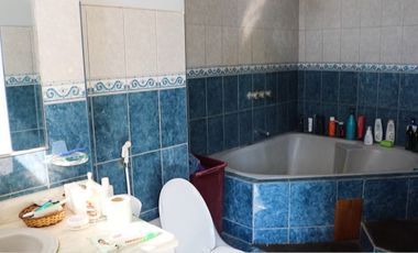 AMPLIA CASA EN VENTA – URB. MIRAFLORES - CASTILLA - PIURA