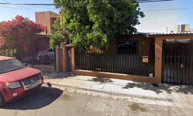 Venta de casa en  Isla Sicilia , Jardines del Lago, 21330 Mexicali, B.C.