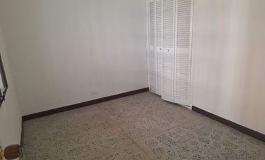 SE RENTA. RENTO CASA ESPACIOSA EN LAURELESS