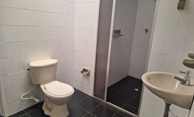 SE RENTA. RENTO CASA ESPACIOSA EN LAURELESS