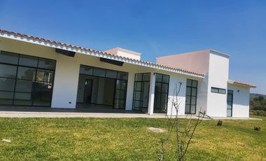 HERMOSA VILLA EN VENTA