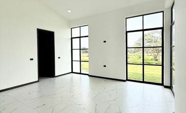 HERMOSA VILLA EN VENTA