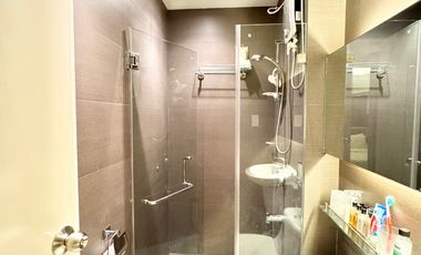 Good deal! Interior Decorated 2 Bedroom unit with 2 parking slot in Avida Towers 1 Alabang Muntinlupa
