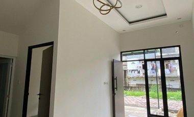 Rumah Strategis 2 Lantai Dekat Stasiun Ciracas Jakarta Timur Bebas Banjir