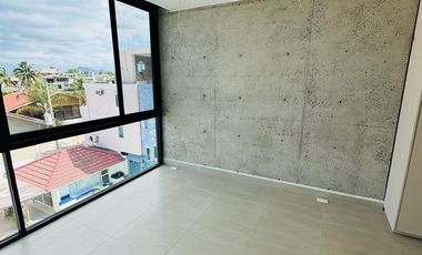 Suite de 46 m2 en Edificio Puerto Banús, cerca al mar.