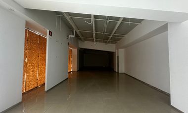 3 Locales Comerciales ubicados en Plaza Caracol, Puerto Vallarta, Jalisco.