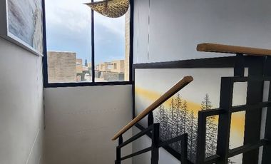 CASA ESQUINERA VENTILADA, ILUMINADA,  DOS  PISOS, CHIA FONQUETA,EDAD 4 AÑOS, 2 PISOS, DOS PARQUEADEROS ,TIENE HIPOTECA  BANCOLOMBIA, ZONA SOCIAL DEL C