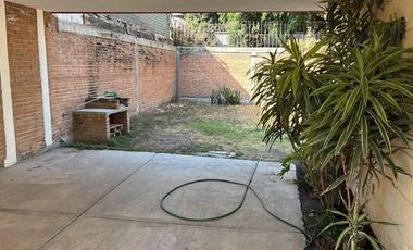 Casa en Renta en Querétaro, Tejeda Corregidora. 330 m2 construcción Ideal para Oficina a Puerta Cerrada.