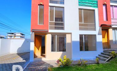 REMATO Casa 3 dormitorios 2 parqueaderos Cashapamba Valle de los Chillos OPORTUNIDAD