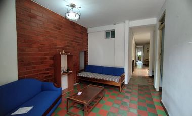 VENTA DE CASA EN PRIMER PISO  SECTOR CAMPO VALDEZ MEDELLÍN.
