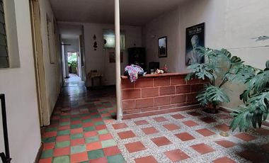 VENTA DE CASA EN PRIMER PISO  SECTOR CAMPO VALDEZ MEDELLÍN.