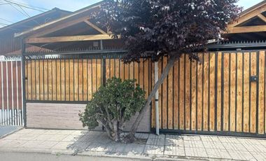 Vende Casa 3 dorm. Barrio Las Rosas