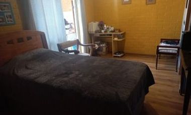 Vende Casa 3 dorm. Barrio Las Rosas