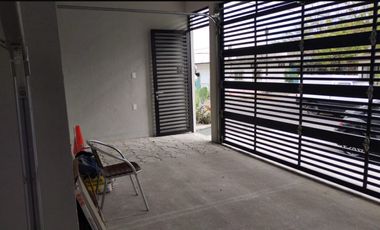 VENDO CASAS RECIÉN REMODELADA (CON DOS DEPARTAMENTOS DE 2 RECS)