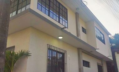 VENDO CASAS RECIÉN REMODELADA (CON DOS DEPARTAMENTOS DE 2 RECS)