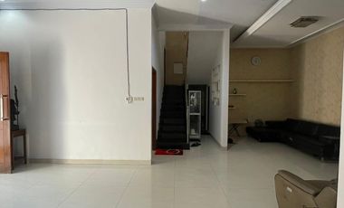 Dijual Rumah Minimalis di Sunter Agung Barat 2,5 Lantai LT 126 LB 200