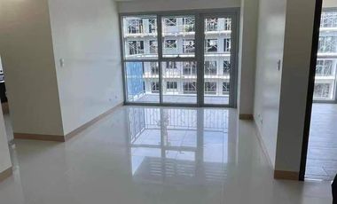 Good Deal 2 Bedroom 2BR Unit for Sale in Bayshore 2 Paranaque City