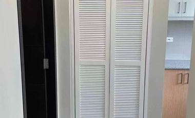 Good Deal 2 Bedroom 2BR Unit for Sale in Bayshore 2 Paranaque City